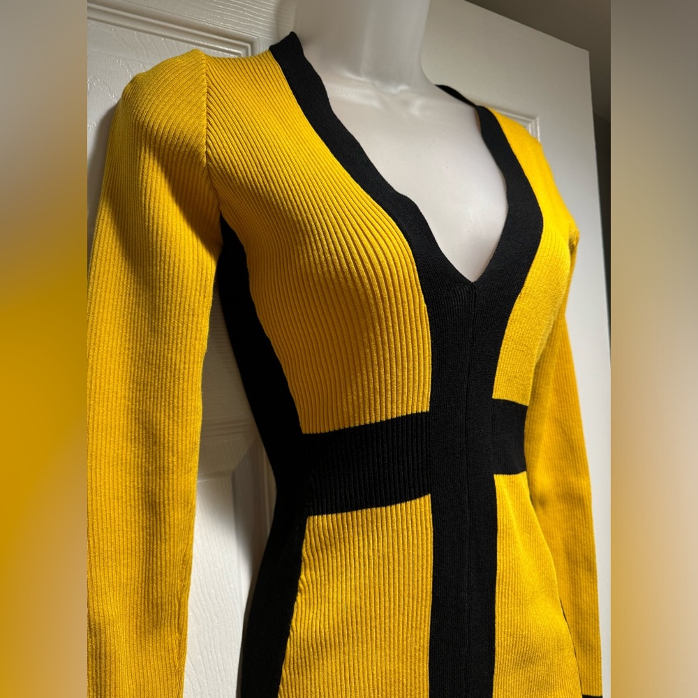 Yellow and Black Ribbed Knit Body-Con Long Sleeve Mini Dress (Size M) - Picture 4 of 13